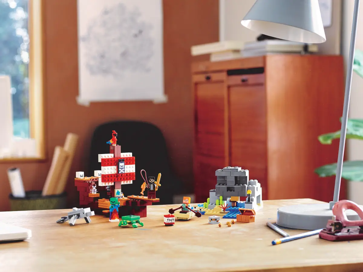 LEGO Minecraft The Pirate Ship-72