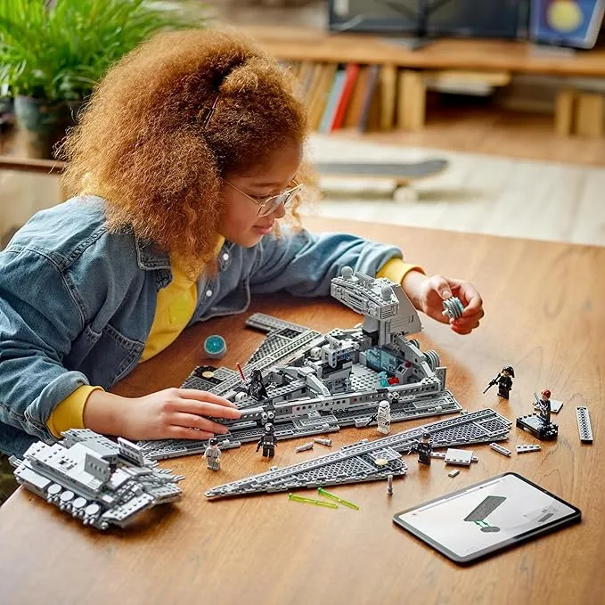 LEGO Star Wars Imperial Star Destroyer-1_webp