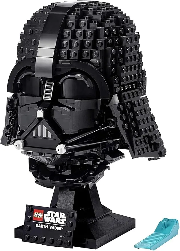 LEGO Star Wars casco de Darth Vader-1_webp