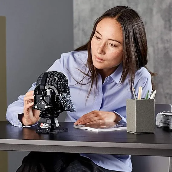 LEGO Star Wars casco de Darth Vader-2_webp